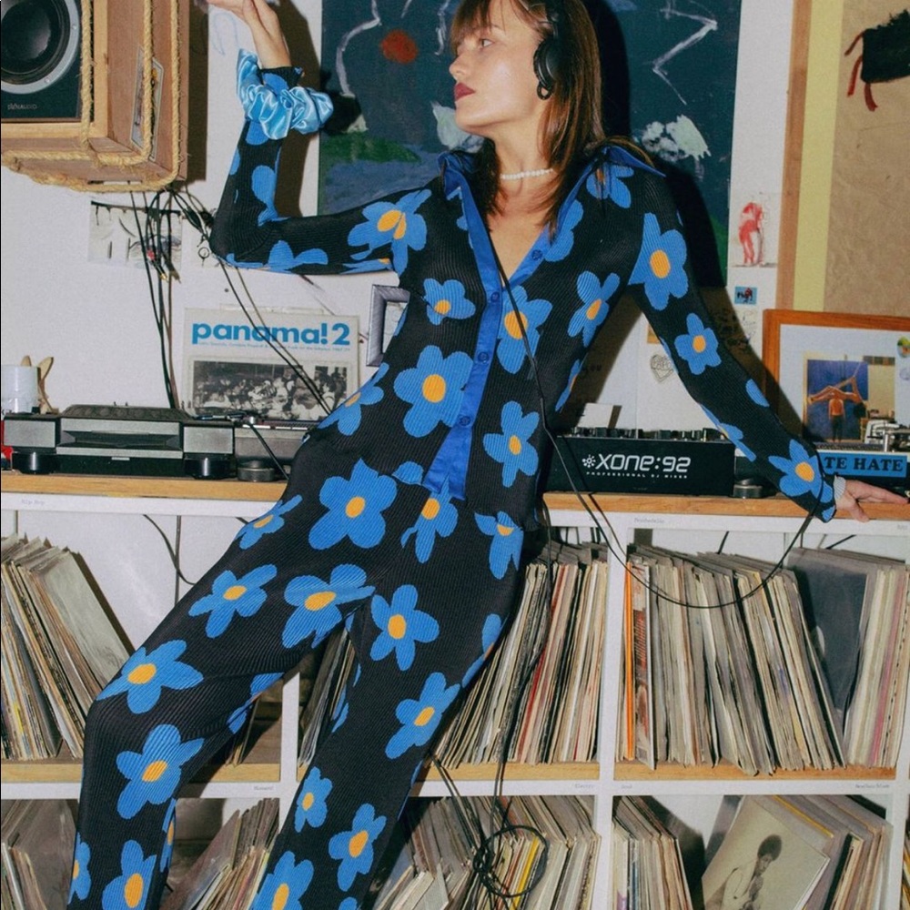 Authur Apparel crimped Blue Print Flower Pants